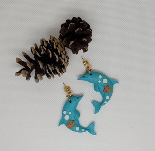 Dolphin earrings| Ocean themed earrings| Summer earrings